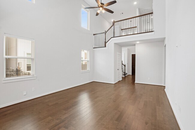 Building Photo - 2107 Pueblito Dr