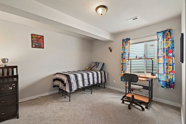 Building Photo - Charming 4-Bedroom Ranch with Low-Maintena...