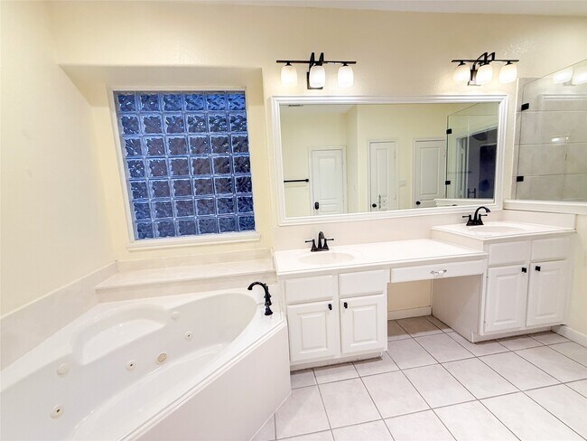 Building Photo - 79 W Shale Creek Cir