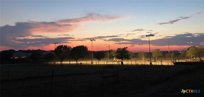 Building Photo - 1005 Tripp Ln