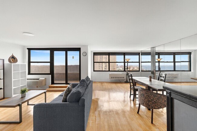 Building Photo - 7002 JFK Blvd E