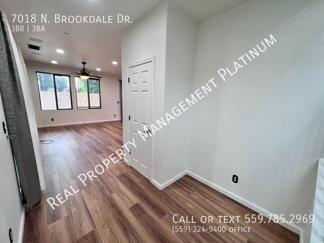 Building Photo - 7018 N Brookdale Dr