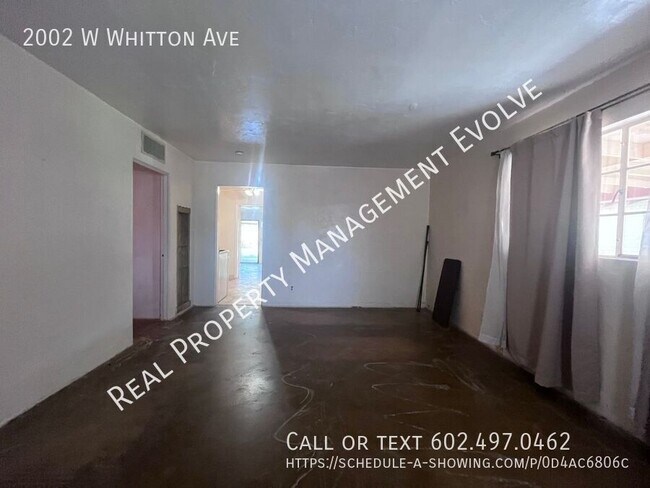Building Photo - 2002 W Whitton Ave