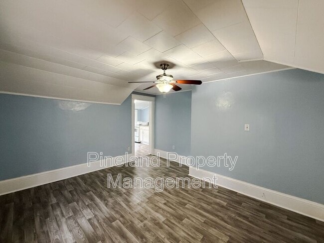 Building Photo - 3410 Hill St