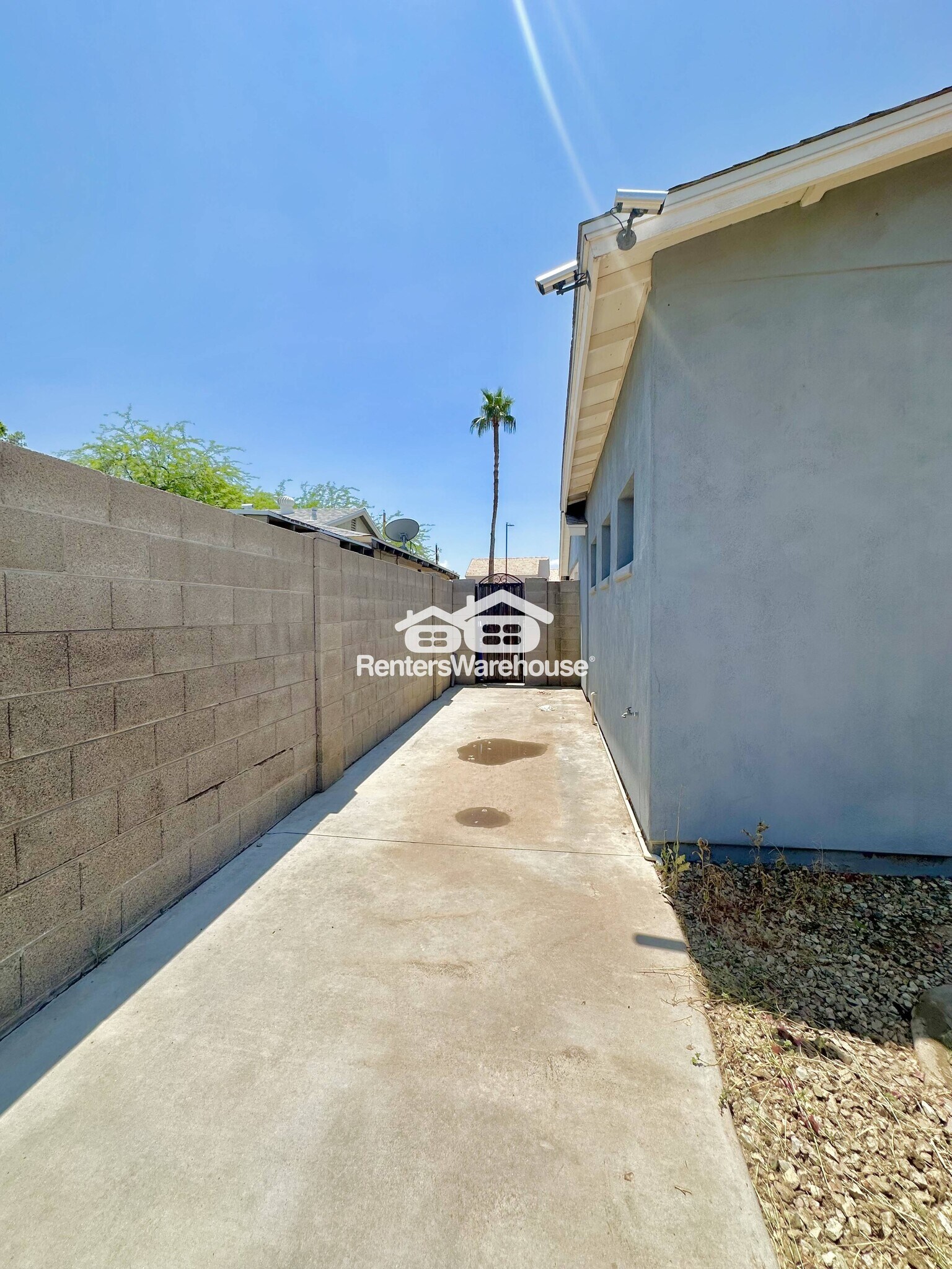 Building Photo - 1002 E Griswold Rd