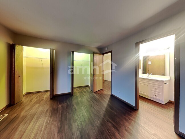 Building Photo - 1404 Keele Dr