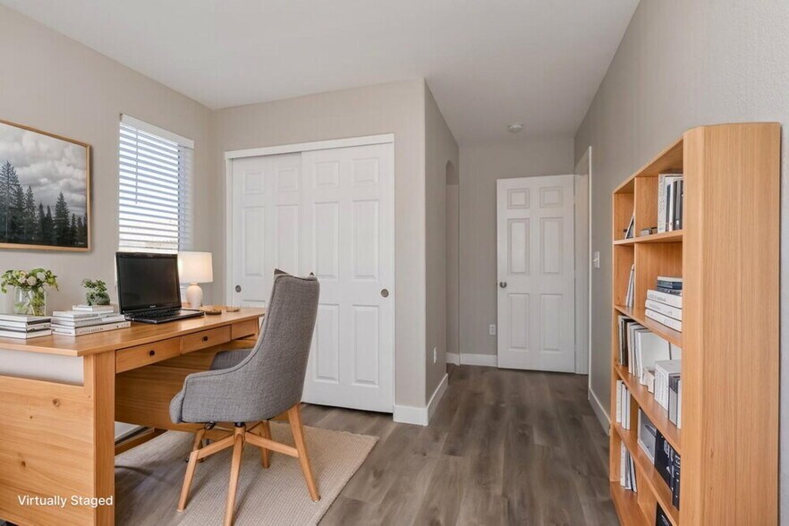 Building Photo - 9997 Big Bow Springs Ct