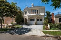 Building Photo - 717 Avenue A