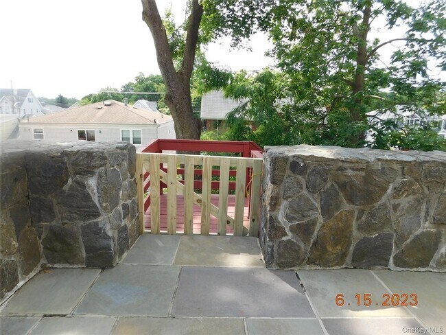 Building Photo - 27 Fremont St