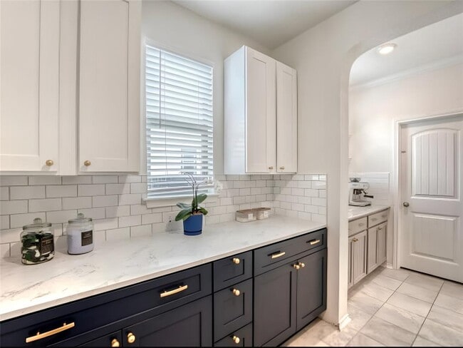 Building Photo - 159 Kennicott Dr