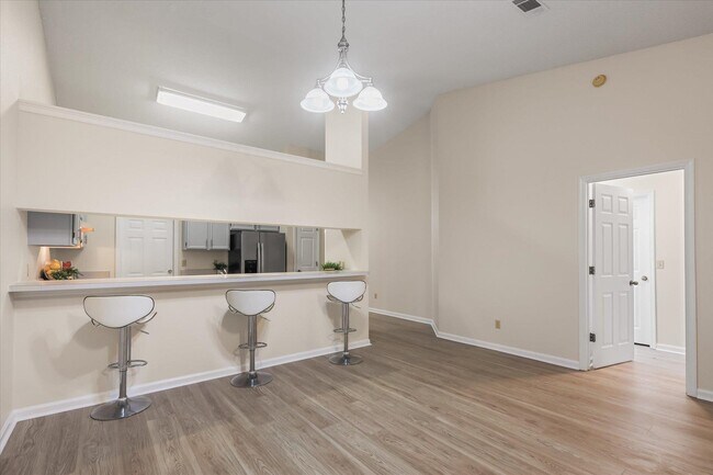 Building Photo - 3588 Wexford Ct