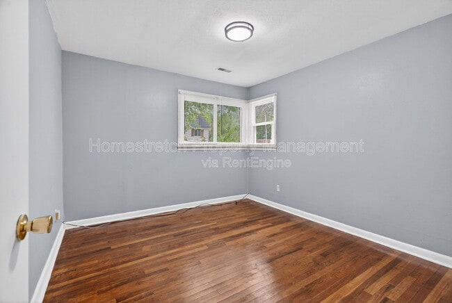 Building Photo - 410 McKinley Ave