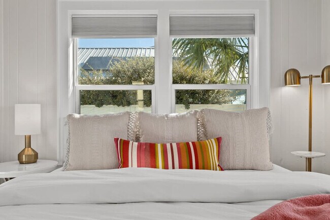 Building Photo - 9618 Beach Blvd