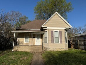 Building Photo - Cute 3-bedroom Home Near OTC and Drury!