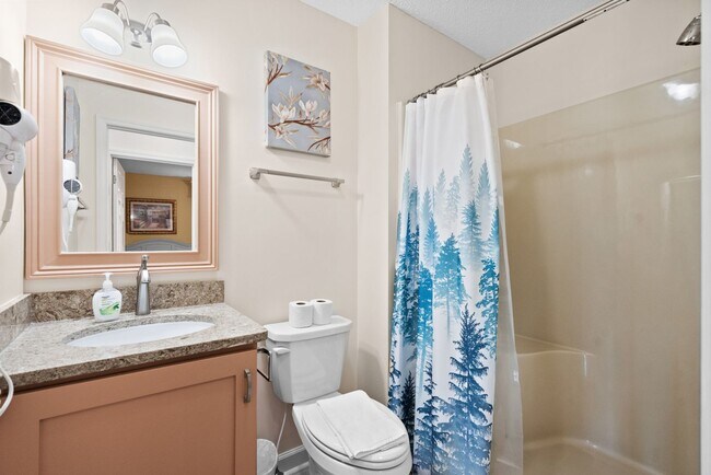 Building Photo - All Inclusive Seasonal Rental Available Oc...