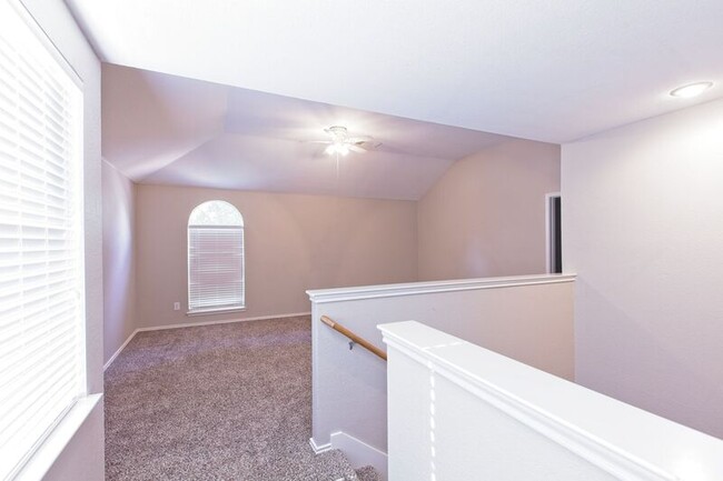 Building Photo - 10129 Placid Dr
