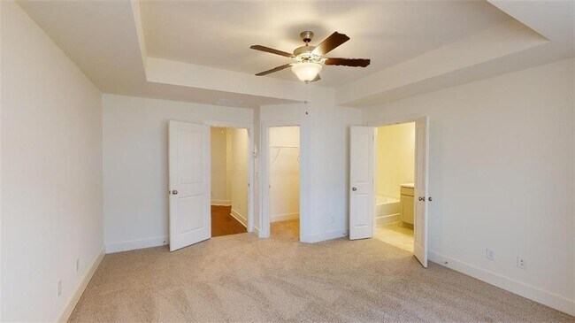 Building Photo - 6414 Shalks Xing Dr