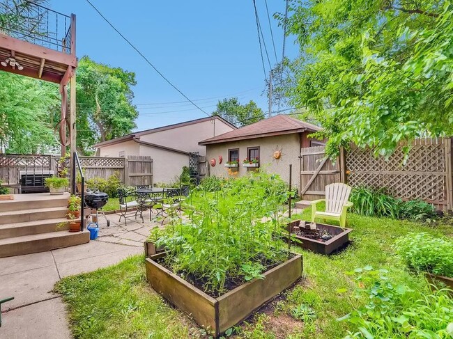 Building Photo - 3732 16th Ave S