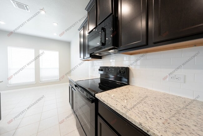 Building Photo - 600 Goates Rd