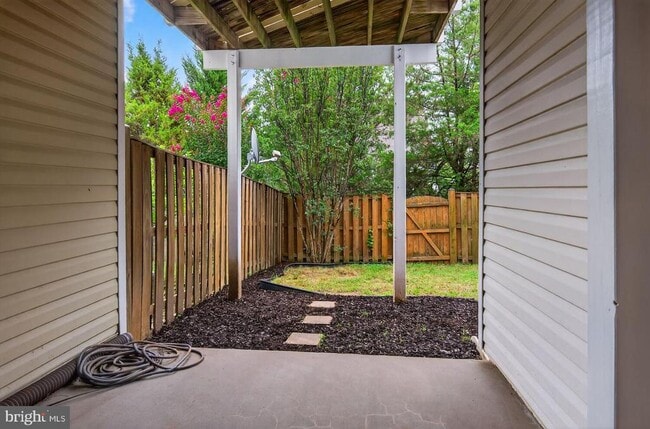 Building Photo - 8908 Purple Lilac Cir