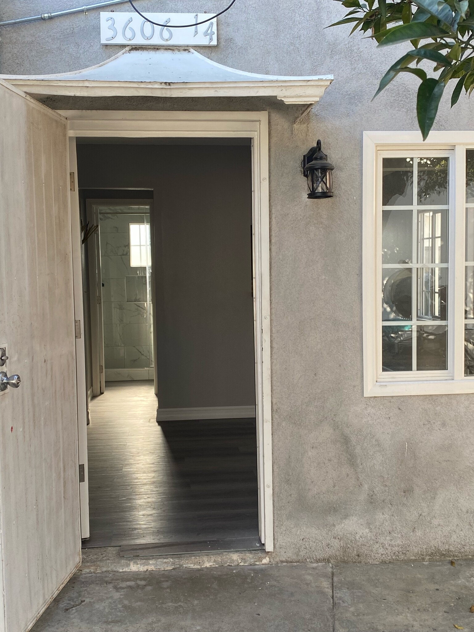 Building Photo - 3606 Santa Ana St