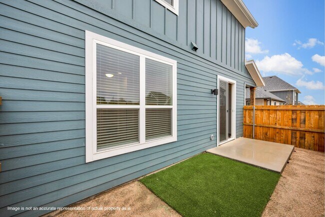 Building Photo - 10103 Danielson Grv Dr