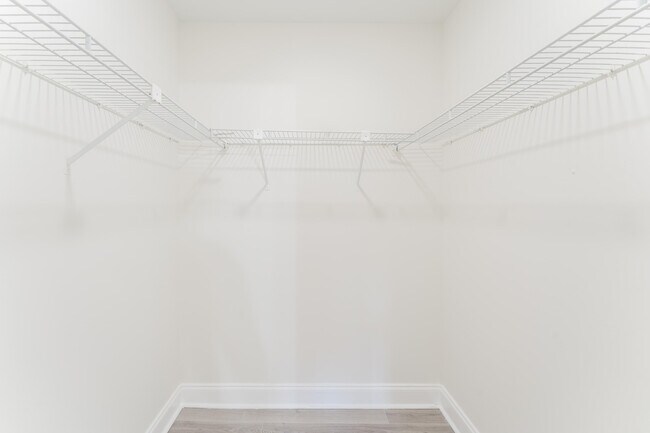 Building Photo - 302 NE 36th St