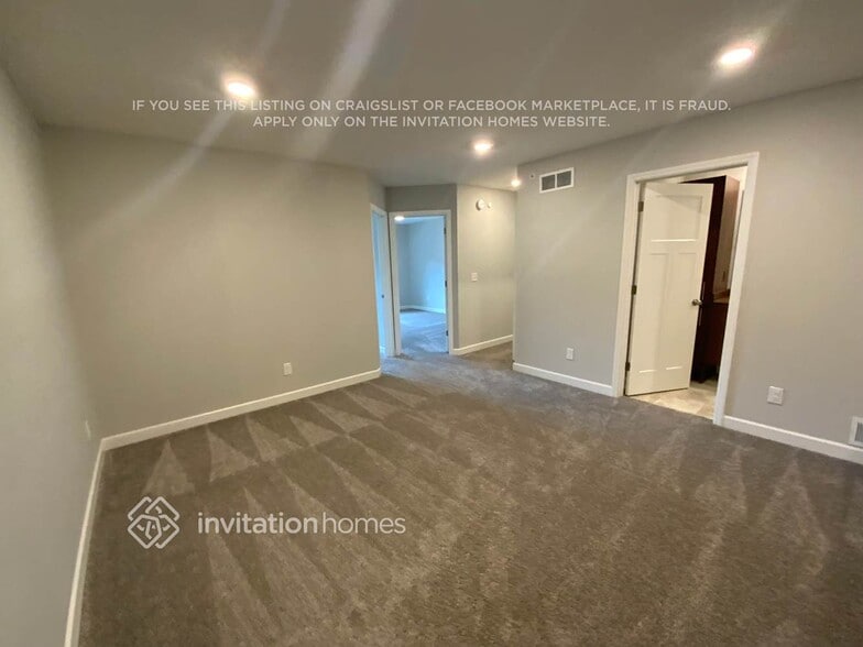Building Photo - 10946 Zest St NE