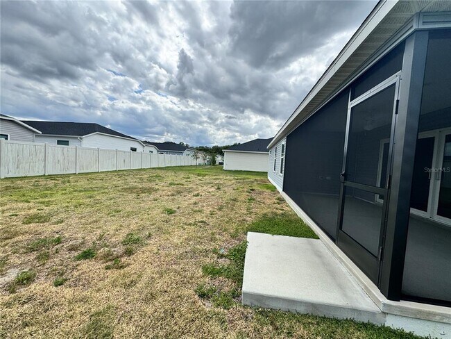 Building Photo - 854 Morley Ave