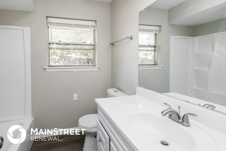 Building Photo - 217 Cherrywood Dr