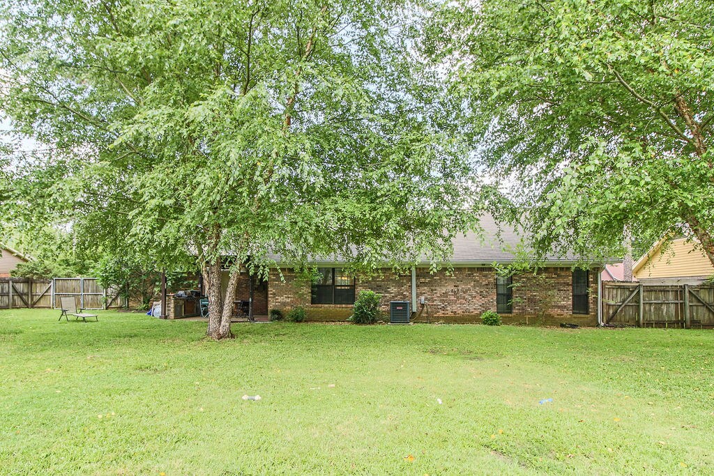 Building Photo - 87 Aileen Dr