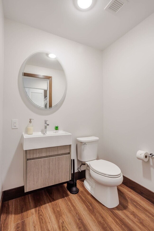 Building Photo - 9-JAN-JAN E 4th St