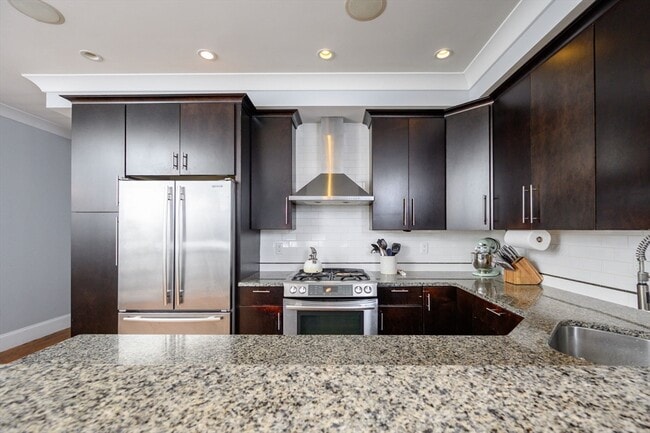 Building Photo - 39 Coffey St