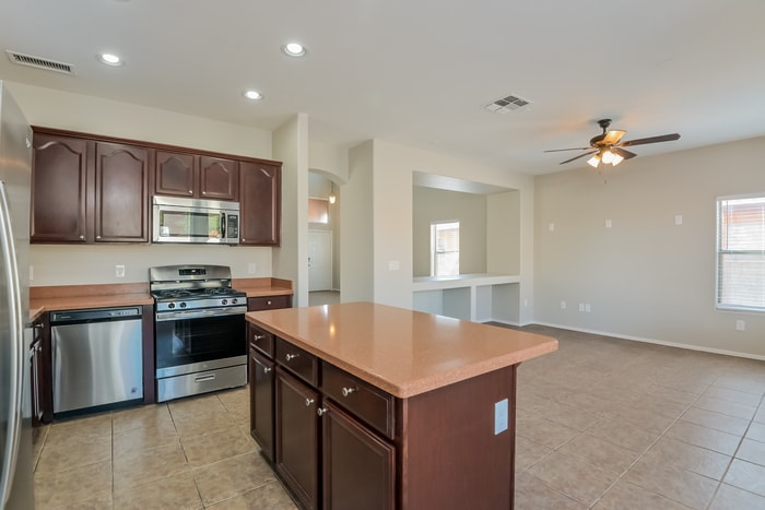 Building Photo - 5960 S Placita Picacho El Diablo