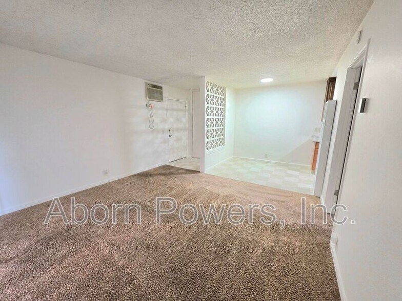 Building Photo - 1221 B St
