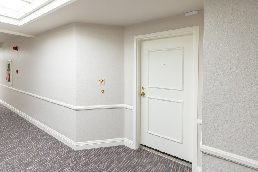 Building Photo - 280 Cagney Ln