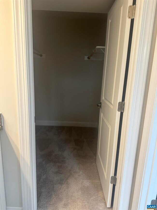 Building Photo - 2024 Calico Ct