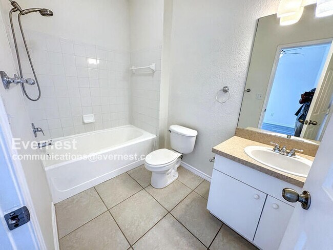 Building Photo - 4306 Bayside Village Dr