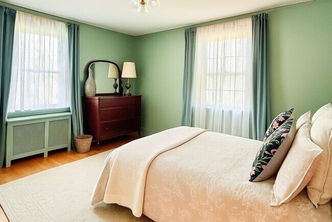 Building Photo - 177 Springfield St