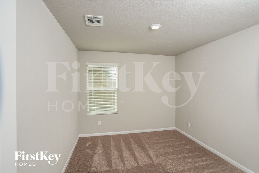 Building Photo - 14914 Bog Mill