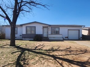 Building Photo - 3 bed 2 bath 1 car garage