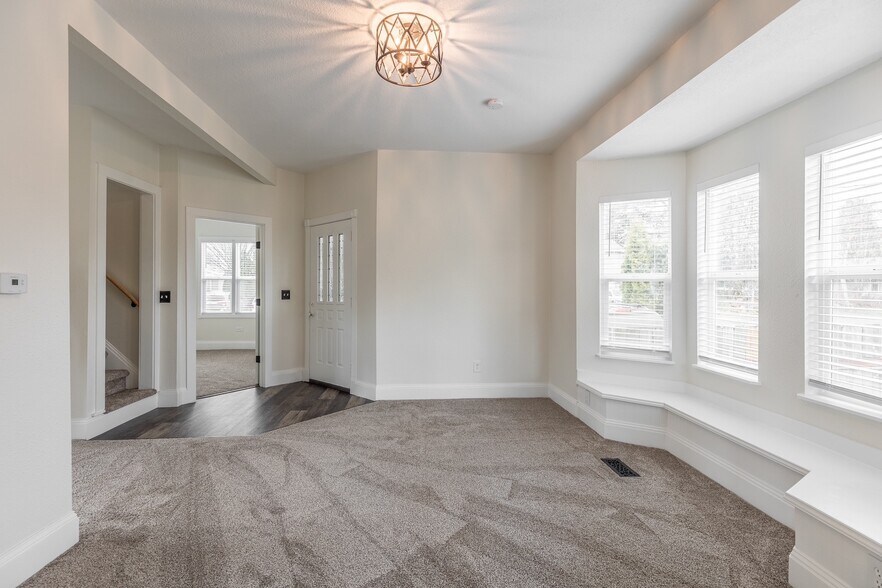 Building Photo - 1144 SE 85th Ave