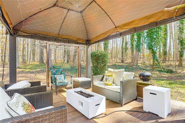 Building Photo - 3595 Chastain Ct