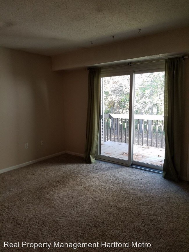 Building Photo - 2 br, 2 bath House - 711 Twin Circle Dr