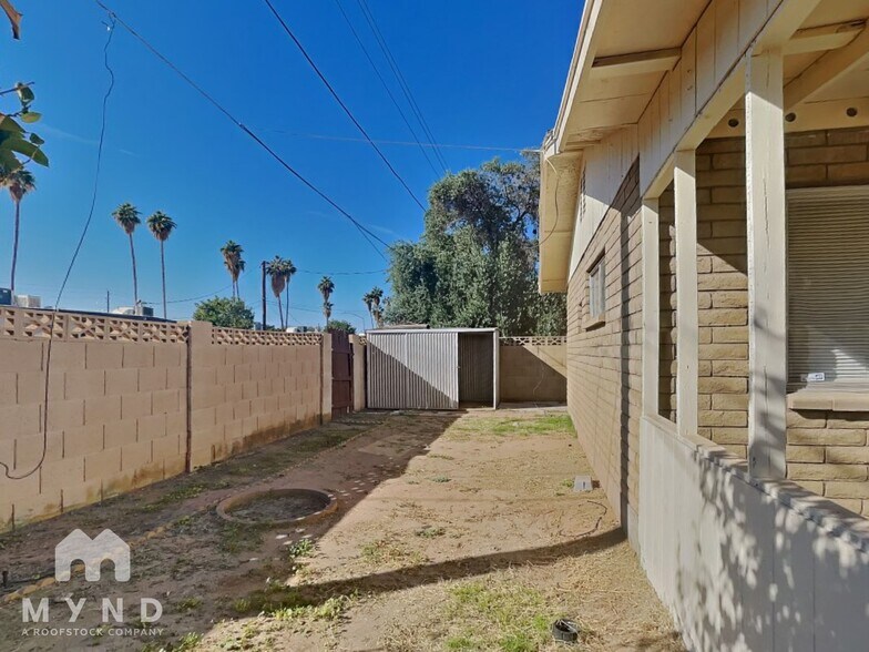 Building Photo - 47 W 11th Dr