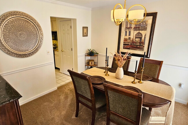 Building Photo - 908 Berwick Dr