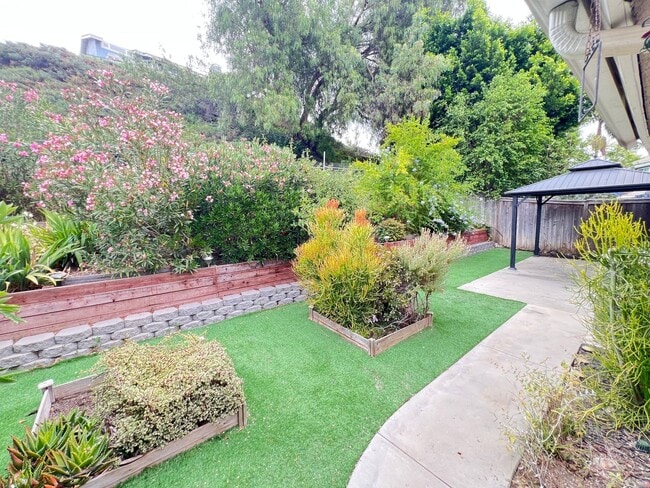 Building Photo - Lovely 4 Bed 3 Bath Brea Home With SOLAR