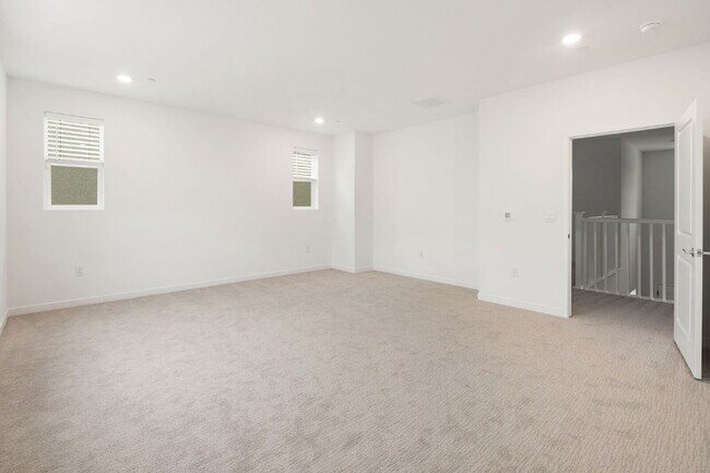 Building Photo - BRAND NEW BUILD 3000SQFT HOUSE FOR RENT