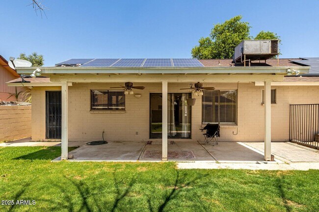 Building Photo - 2361 E Capri Ave