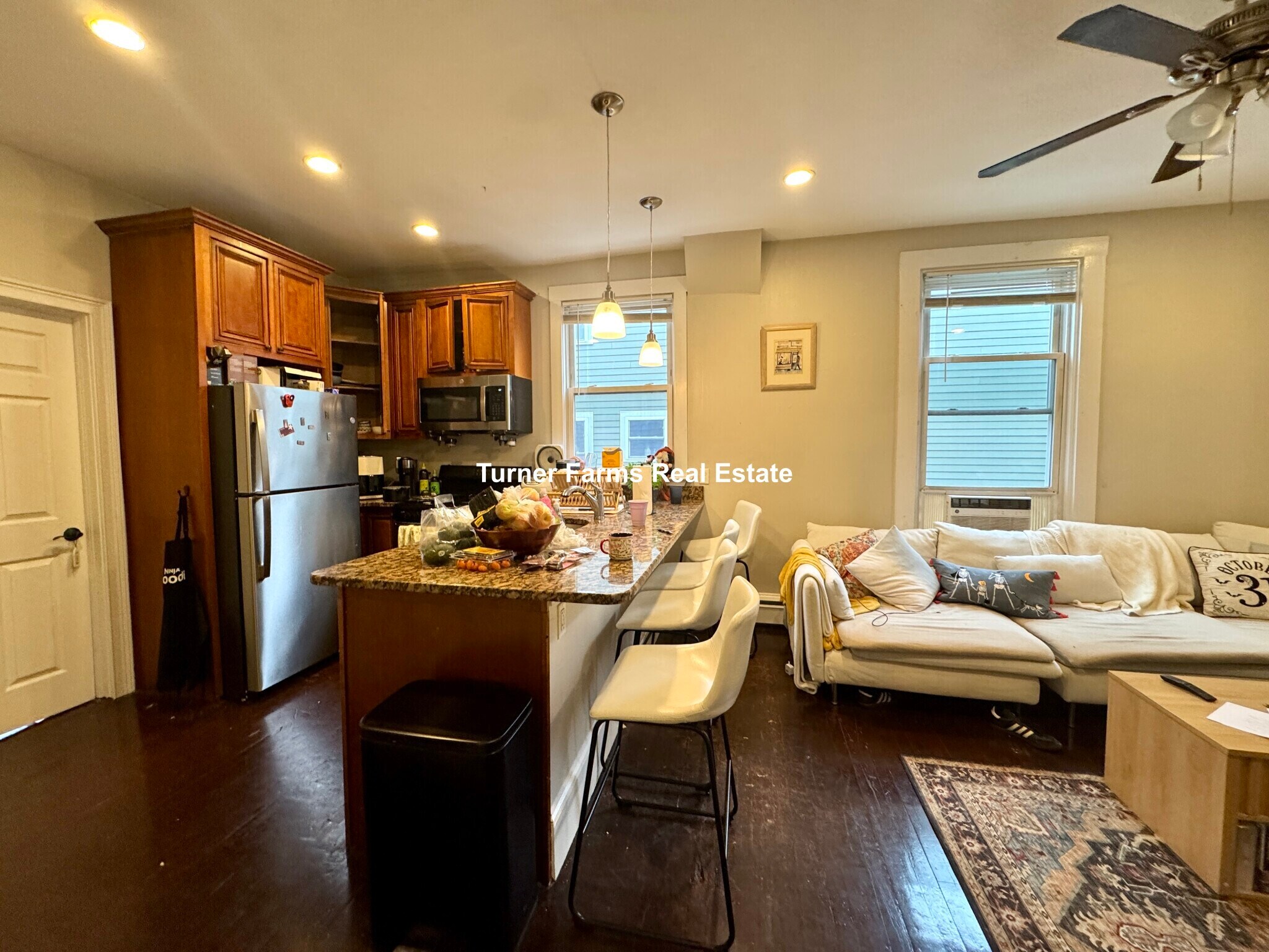 Building Photo - 719 Parker St